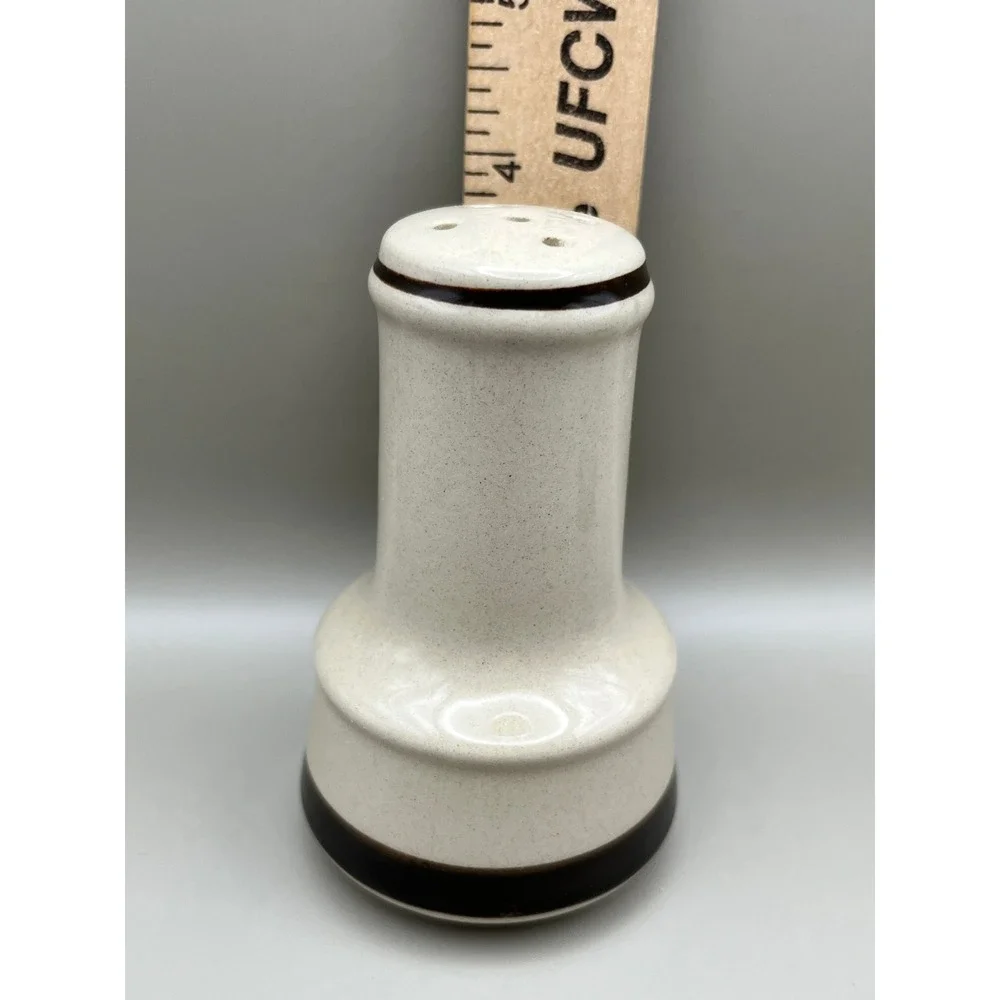 Vtg Mid Century Modern Stoneware‎ Salt & Pepper Shakers Beige Brown Banded 4
